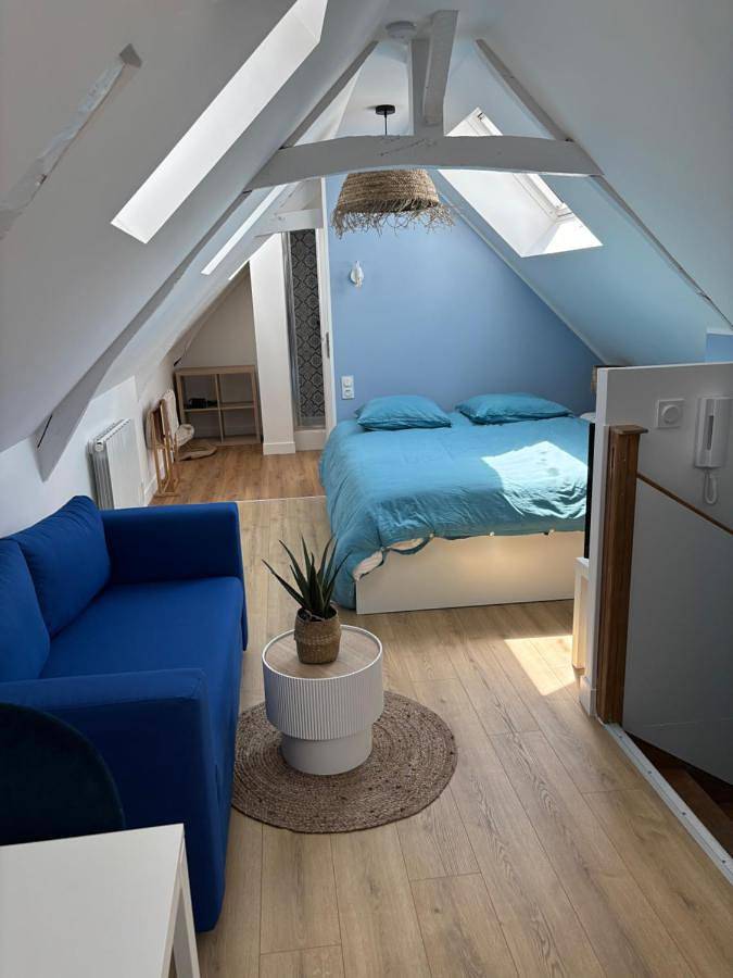 Appartement entier, One-Bedroom Apartment in Ennevelin, Région de Lille