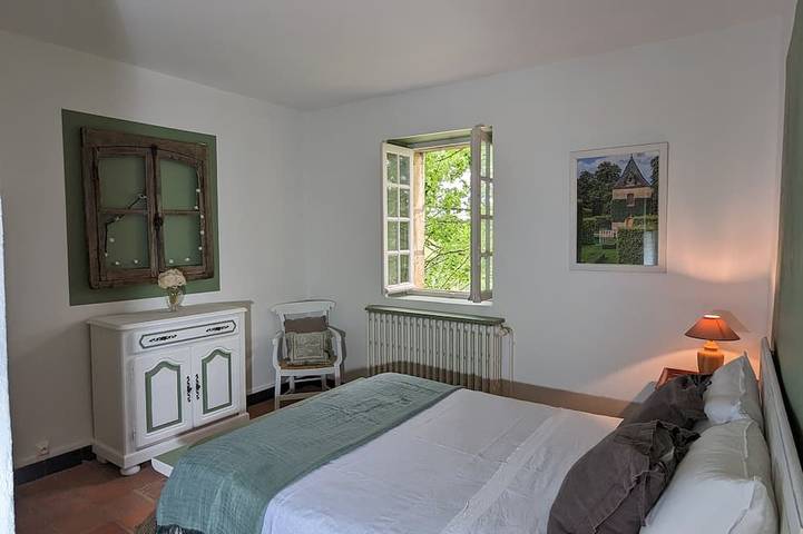 Gîte pour 6 personnes, avec piscine et jacuzzi à Reilhaguet - 3