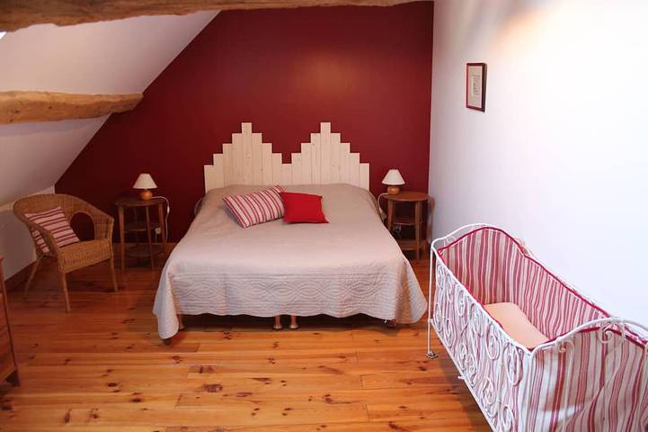 Gîte pour 13 personnes, avec terrasse et jardin à Ocquerre - 2