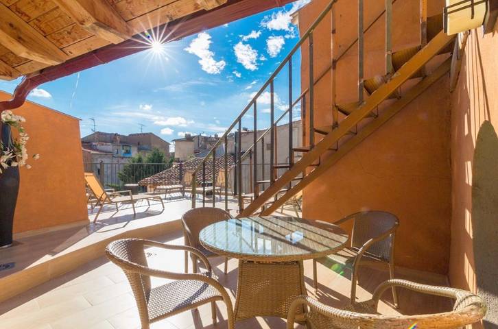 Casa rural para 4 personas, con Balcón y Terraza además de Jacuzzi y Jardín en Provincia de Zaragoza - 2