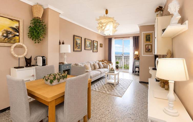 Ganze Ferienwohnung, Gemütliche Ferienwohnung mit Meerblick, Pool, Terrasse und Parkplatz in Strandnähe in Cullera, Costa de Valencia