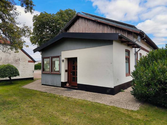 Ferienwohnung für 3 Personen, mit Terrasse und Garten in Sieverstedt