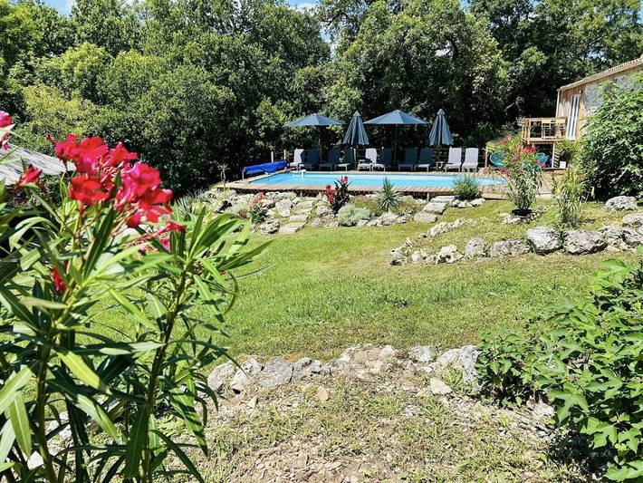 Gîte pour 15 personnes, avec jardin et piscine ainsi que jacuzzi et terrasse, animaux acceptés en Nouvelle-Aquitaine - 2