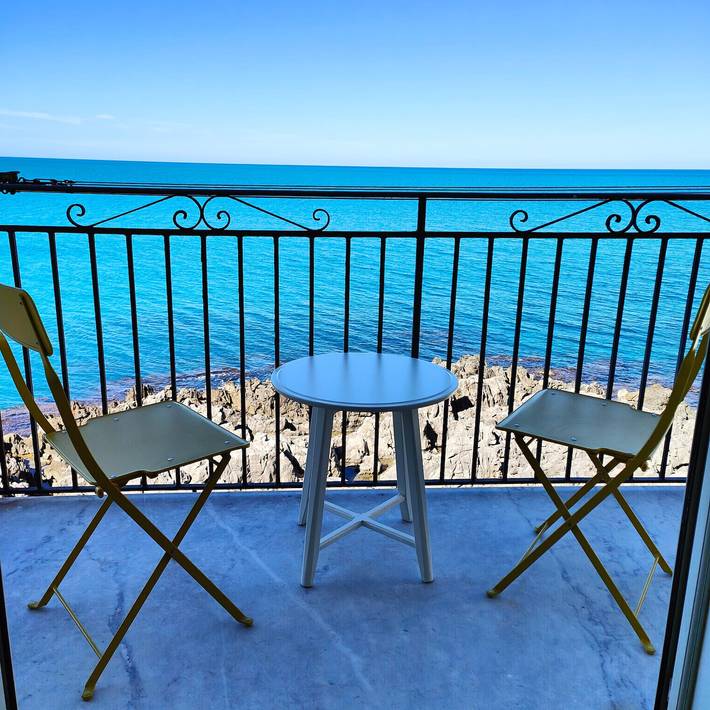 Gîte pour 2 personnes, avec vue sur l’océan et balcon, animaux acceptés à Cefalù - 2