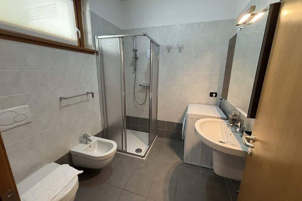 Ganze Wohnung, Stella House Swimming pool - Larihome in Trezzone, Veltlin