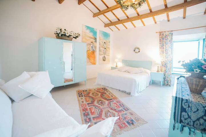 Stefania’s Calaparadiso: Historic Sardinian house in Lutturai, San Teodoro