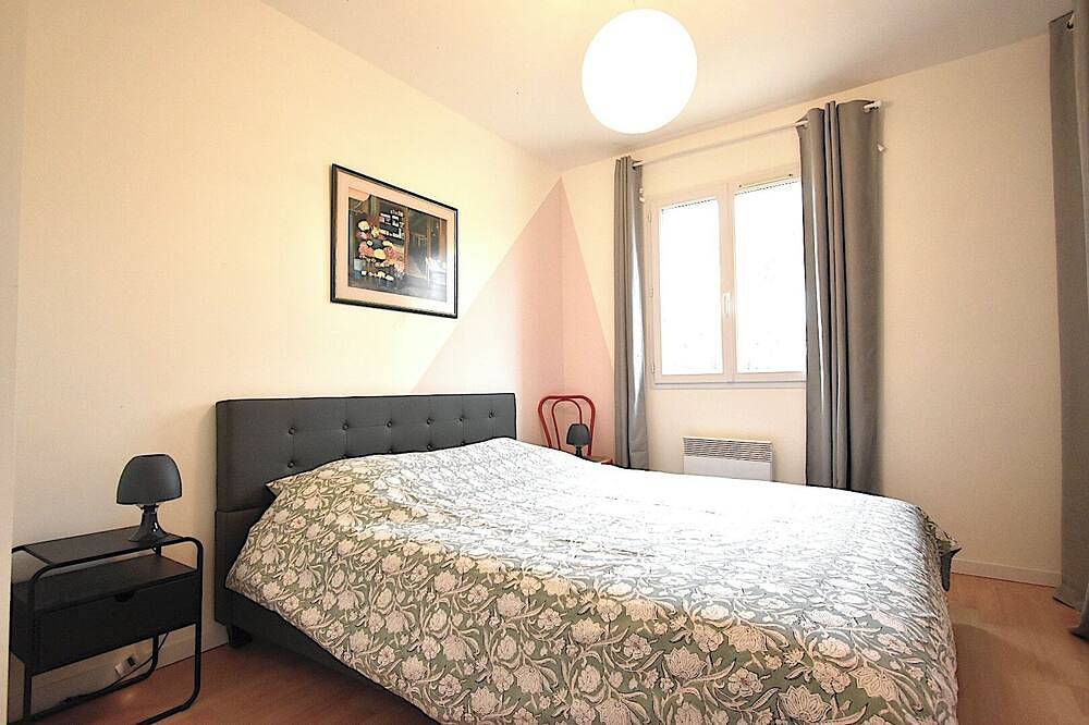 Air-conditioned Villa Les Oliviers with private pool & office in Saint-Paul-en-Forêt in Saint-Paul-en-Forêt, Mediterranean Coast (France)