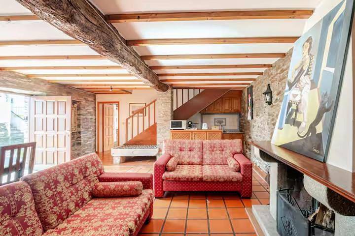 Maison de campagne pour 2 personnes, avec vue ainsi que piscine et jardin, animaux acceptés à Mirandela - 3