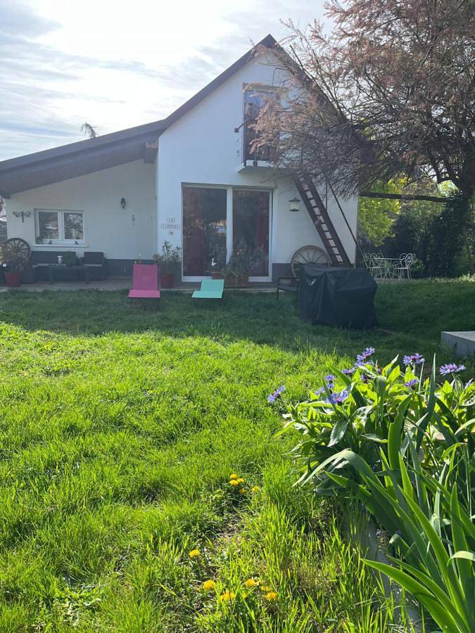 Location de vacances pour 4 personnes, avec piscine et jardin à Sainte-Croix-en-Plaine - 2
