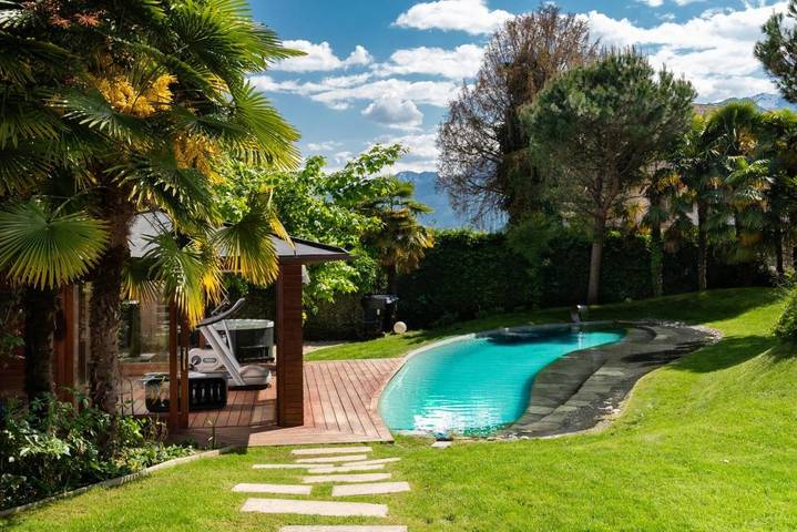 Location de vacances pour 6 personnes, avec vue sur le lac et jardin ainsi que piscine et vue à Montreux - 2