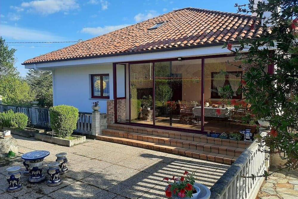 Holiday Home La Ritana In Ribadesella in Ribadesella, Costa Oriental Asturiana