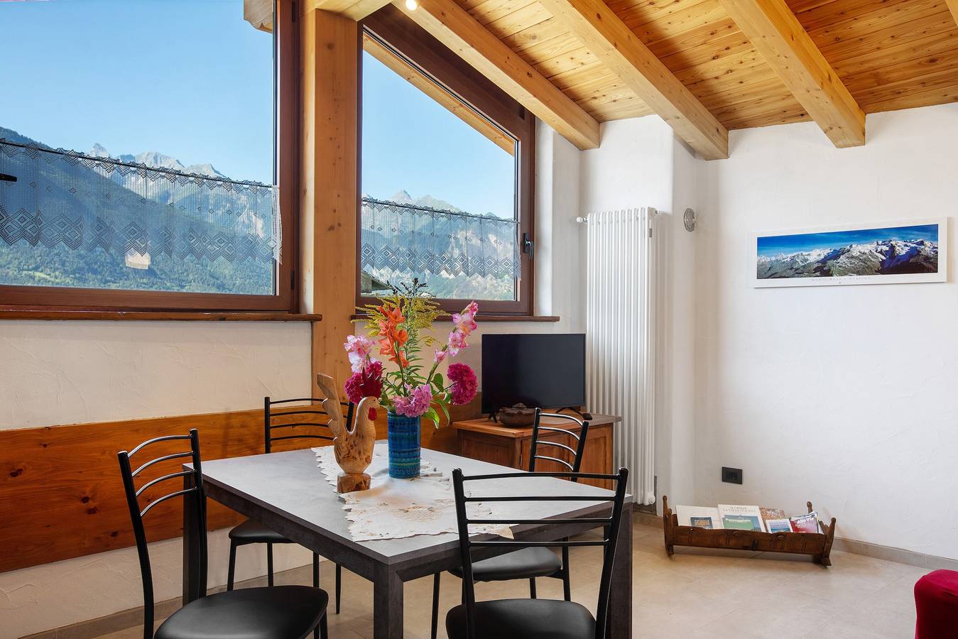 Ganze Wohnung, Ferienwohnung 'Appartamento 1' mit Bergblick und Wlan in Comune di Sarre, Walliser Alpen