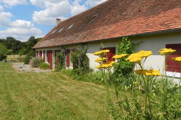 Gîte pour 12 personnes, avec jardin, animaux acceptés à Chitenay