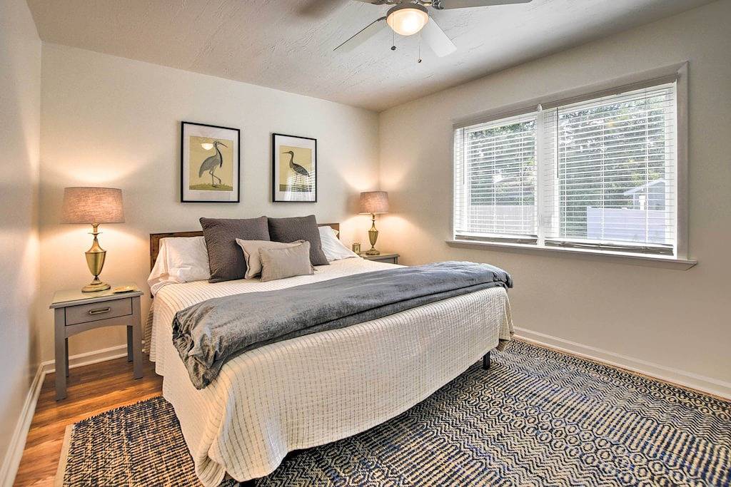 Oak Island Cottage: Minutes to Long Beach! in Oak Island (NC), Brunswick County