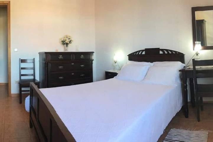 Faidoca's Grandfather House - Huis met 4 slaapkamers in Calheta de Nesquim, Eiland Pico