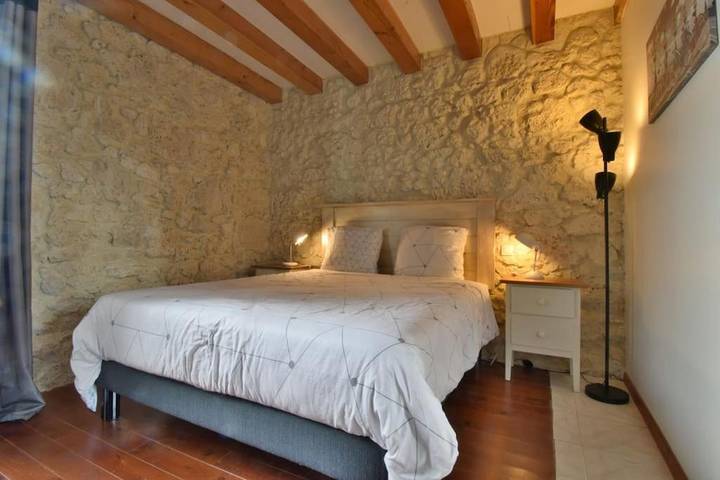 Location de vacances pour 5 personnes, avec piscine ainsi que jardin et vue à Castelnau-sur-l'Auvignon - 2