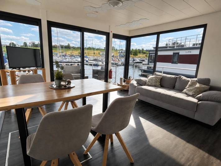 Hausboot mit Dachterrasse am Geiseltalsee in Braunsbedra, Saale-Unstrut
