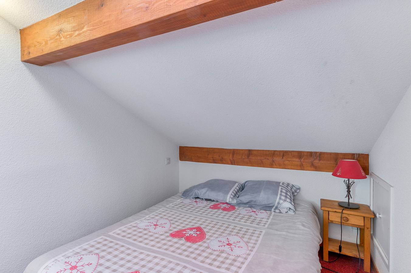 Apartamento entero, Apartamento 'B3 Chamois' con vistas a la montaña, jardín compartido y Wi-Fi in Le Bourg-d'Oisans, Les Deux Alpes