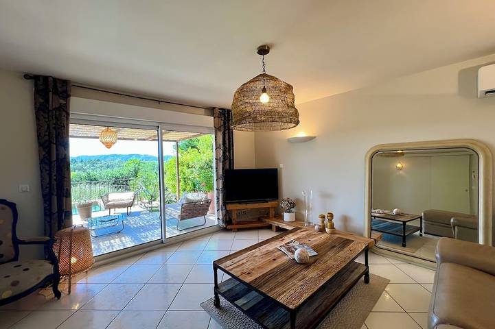 Eyragues bezaubernde Villa mit herrlichem Blick auf den privaten Alpilles-Pool von 1200 bis 2200 € in Eyragues, Arles und Umgebung