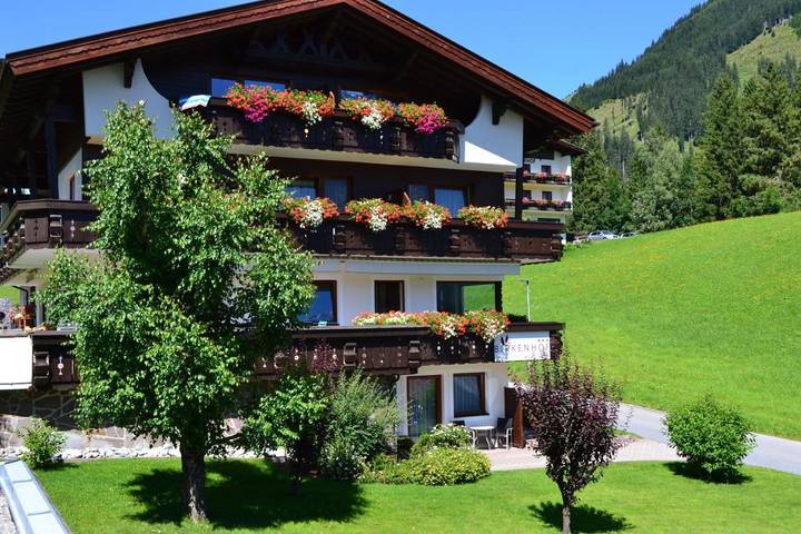 Aparthotel para 5 personas, con jardín y vistas, Familias con niños - 1