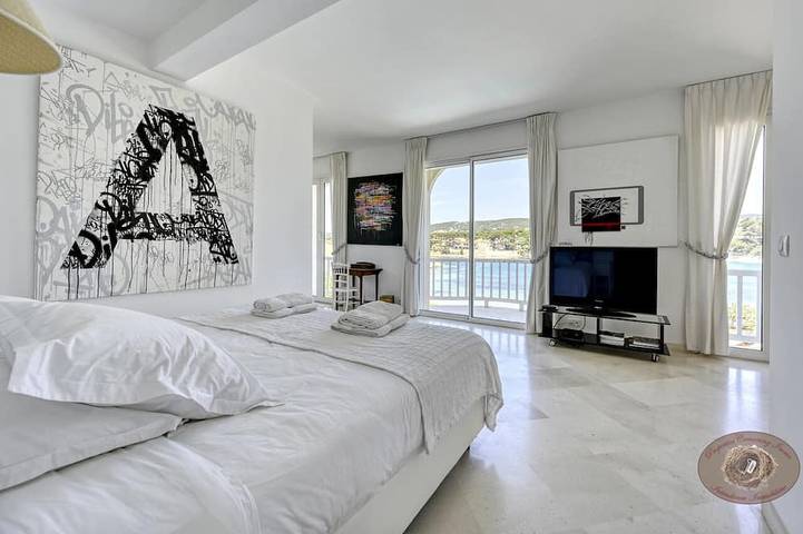 Location de vacances pour 10 personnes, avec jardin et balcon dans Plage de Renécros - 2