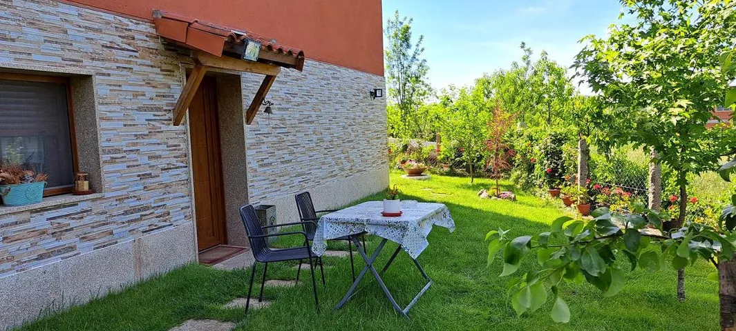 Apartamento de vacaciones para 2 personas, con jardín y vistas - 1