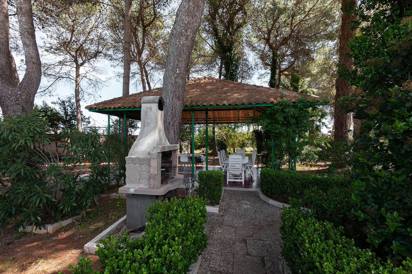 Villa Carmen With Garden And Pool in Oria, Salento
