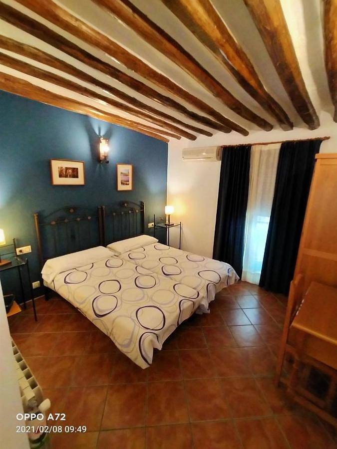 Hotel para 16 personas, con vistas además de terraza y piscina en Laroles - 2