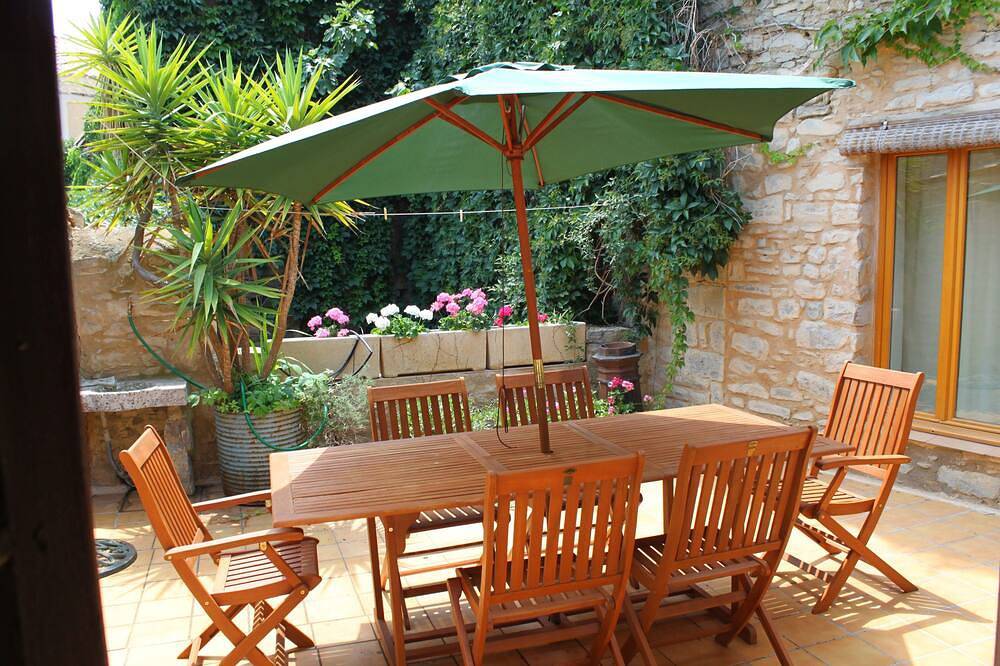3 bedroom family house in old quarter of Cesseras in the Minervois in Cesseras, Région de Béziers