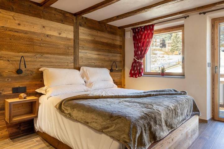 Location de vacances pour 5 personnes, avec Balcon et Terrasse ainsi que Jardin et Vue dans Torgnon