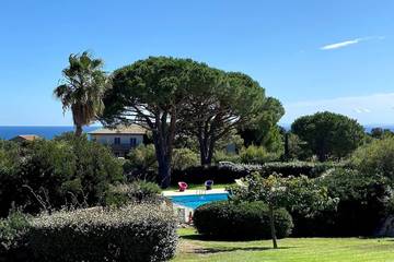 Villa pour 4 personnes, avec piscine à Porto-Vecchio
