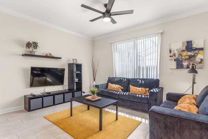 Villa for 8 people, with balcony/terrace and pool as well as children pool - 1