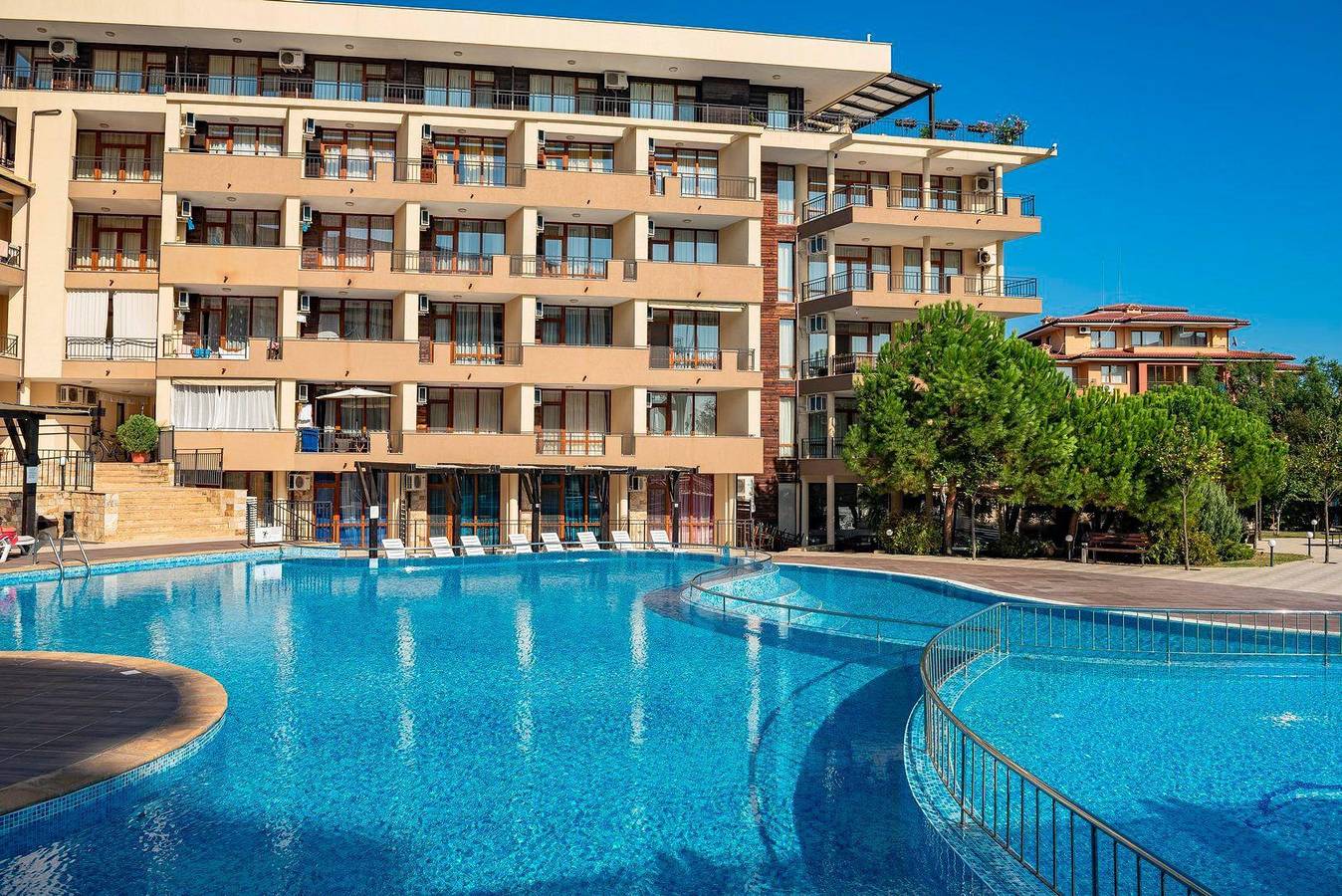 Cały apartament wypoczynkowy, Holiday Apartment with Common Pool in Sweti Wlas, Obwód Burgas