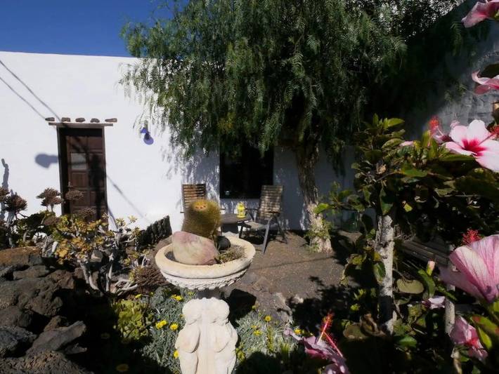Location de vacances pour 3 personnes, avec piscine et jardin dans Guatiza - 2