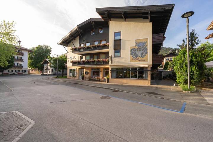 BnB für 2 Personen, mit Balkon und Terrasse sowie Ausblick in Ellmau