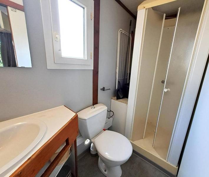 Location de vacances pour 4 personnes, avec piscine et jardin à Herm - 2