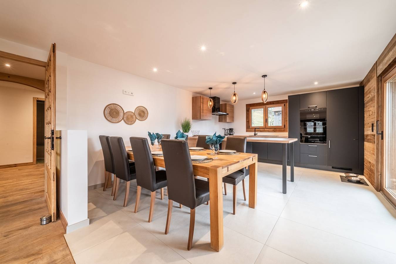 Chalet 'De La Joux' avec terrasse privée et Wi-Fi in Saint-Sigismond, Région de Bonneville