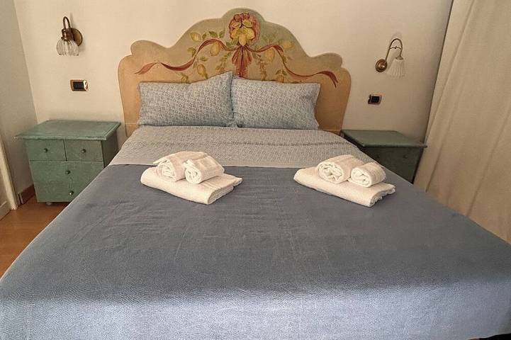 Appartamento intero, Un appartemento grazioso nella via più elegante dell’isola Azzurra. in Capri, Napoli e dintorni