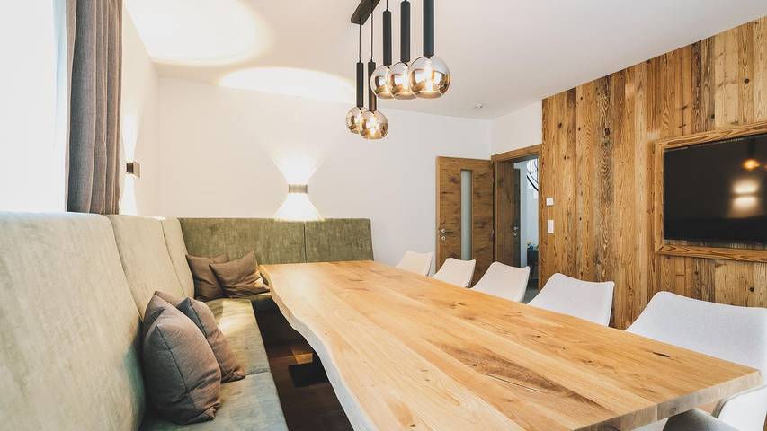 Ferienhaus für 14 Personen, mit Sauna und Balkon sowie Garten in Zell am See - 2