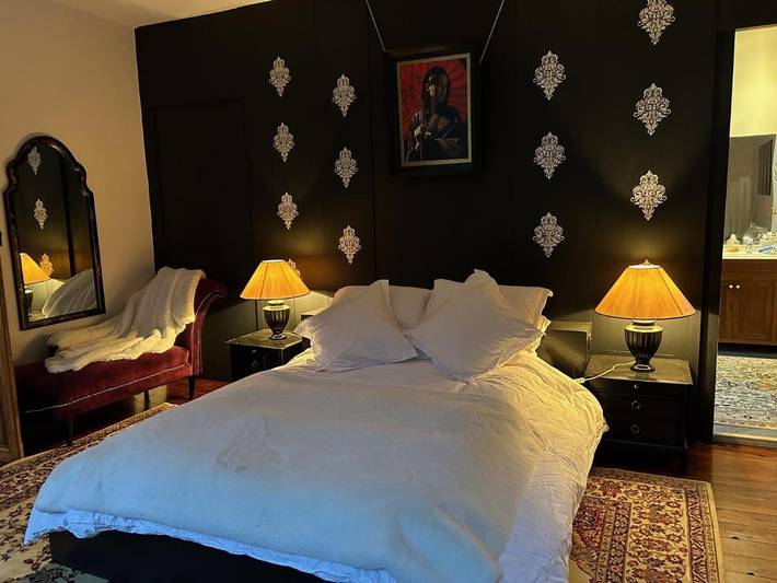 Chambre d’hôte pour 2 personnes, avec Terrasse et Jacuzzi ainsi que Jardin et Vue