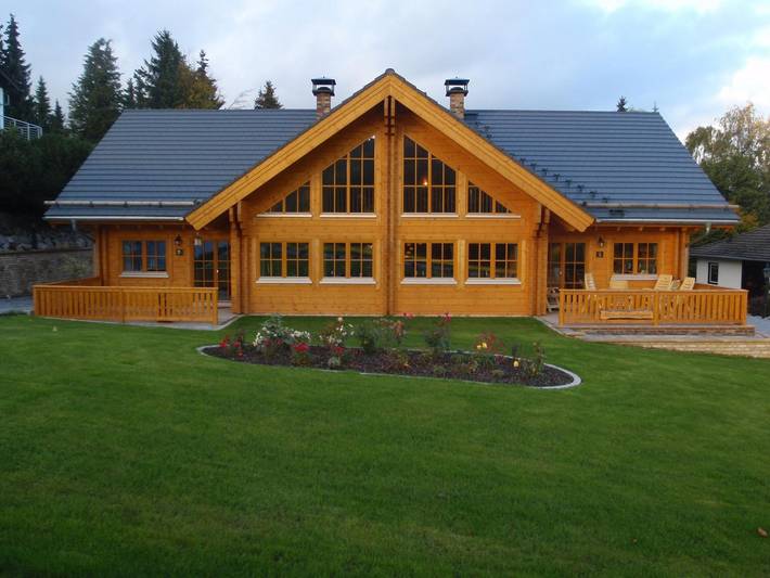 Lodge für 8 Personen, mit Balkon/Terrasse und Terrasse sowie Garten und Sauna