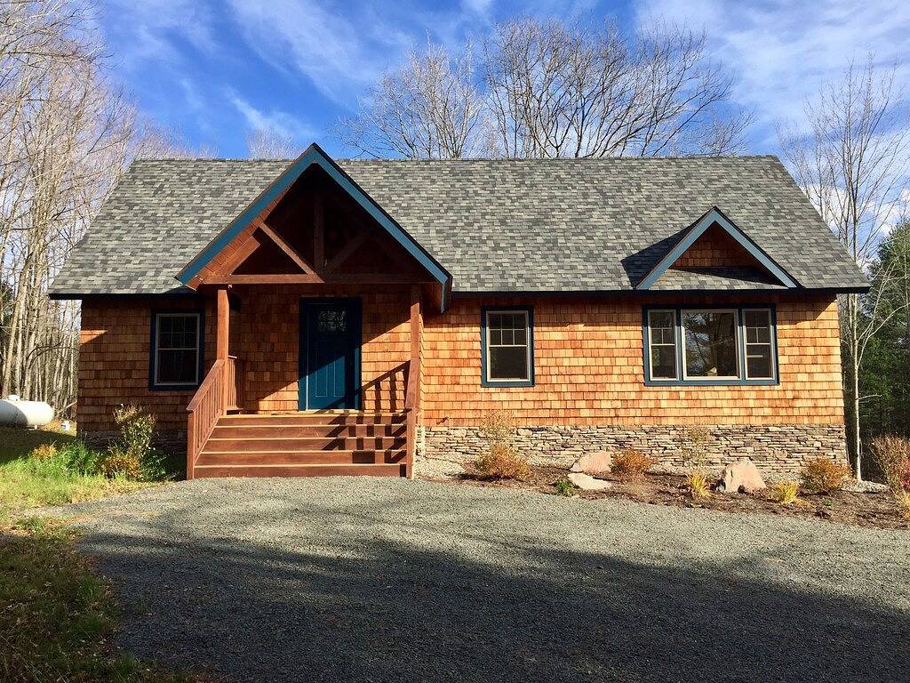 Kundenspezifische Luxuskabine auf 2. 5 Hektar, 10 Minuten nach Windham & Hunter Mountains! in Catskill Mountains