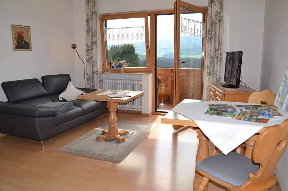 Apartamento inteiro, 37m ² apartamento de 2 quartos grandes com varanda em uma localização fantástica in Frauenau, Baviera Oriental