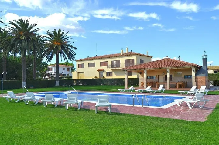 Villa für 28 Personen, mit Garten und Whirlpool - 1