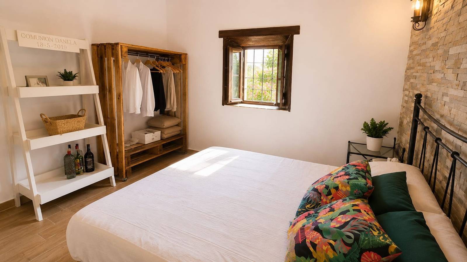Casa Rural 'Burraca Oasis en Cártama' con Vistas a la Montaña, Piscina y Terraza Privadas in Cártama, Cordillera Penibética