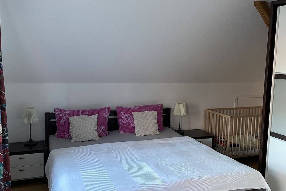 Ganze Wohnung, Große gemütliche Ferienwohnung auf 2 Etagen 230qm mit Terrasse und Balkon. in Rodewald, Aller-Leine-Tal
