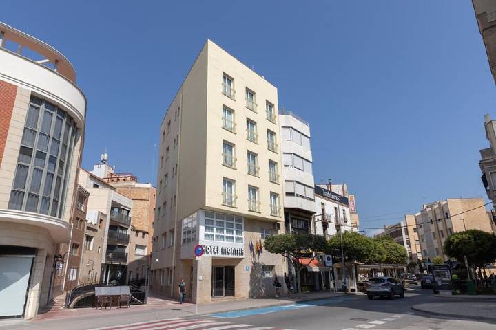 Hotel para 3 personas, con vistas - 1