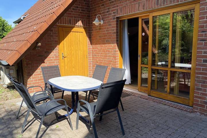 Ferienhaus für 8 Personen, mit Garten