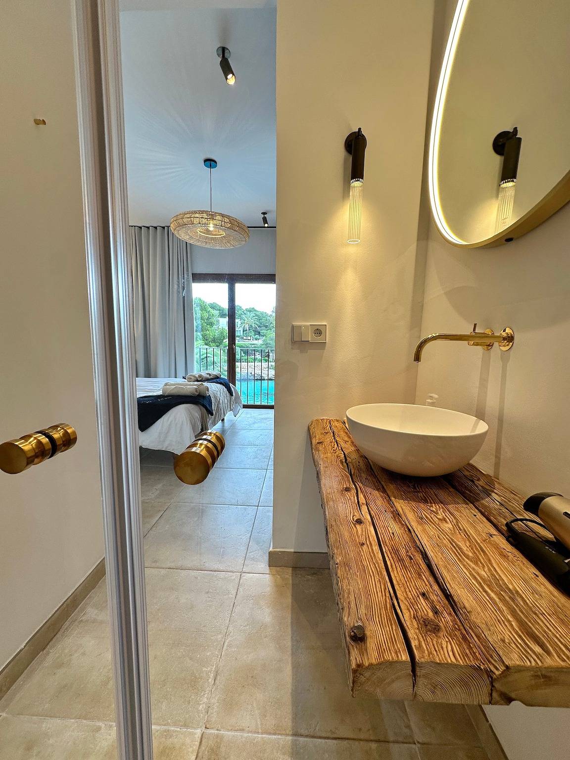 Villa 'Sa Gavina Water Front' con vistas al mar, Wi-Fi y aire acondicionado in Cala d'Or, Santanyí