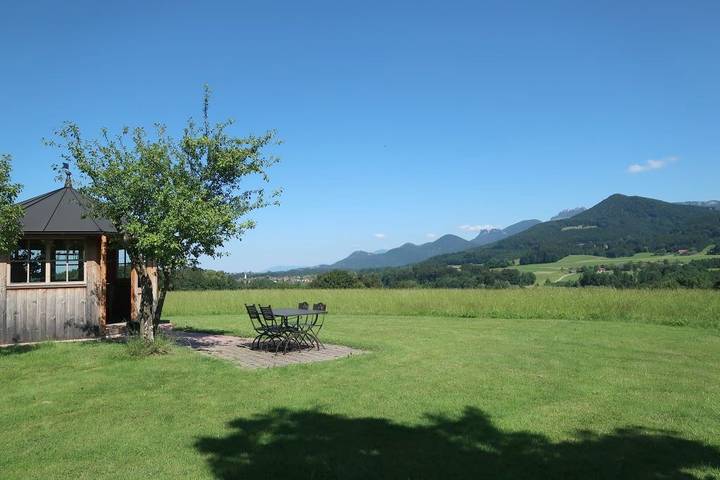 Ganze Ferienwohnung, Beim Grafen - Fewo 35 qm, Balkon, Wohn/Schlafraum mit Doppelbett, W-Lan, Tv in Frasdorf, Chiemgauer Alpen